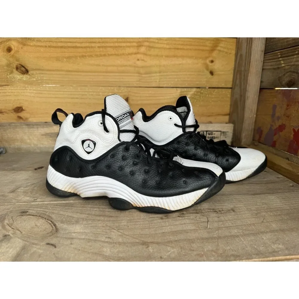 Nike Air Jordan Jumpman Team II Size 10.5 Sneakers White Black 819175-010 2018